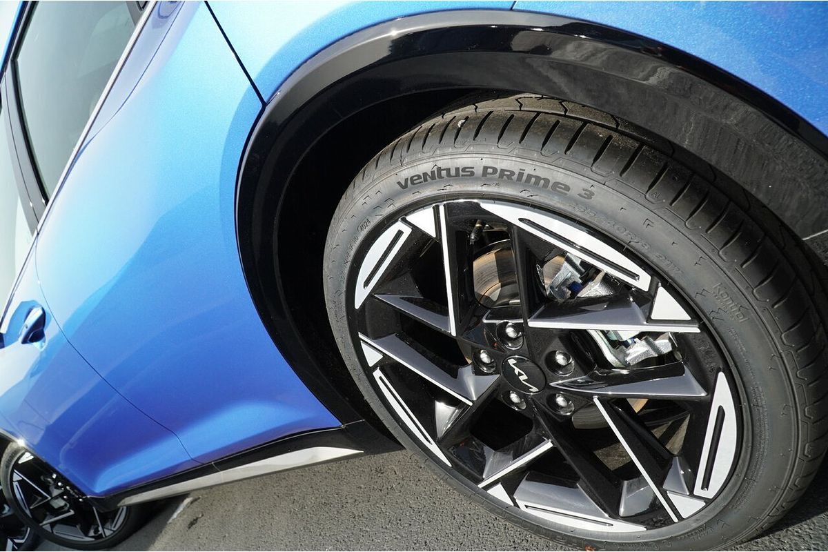 2025 Kia K4 GT-Line CL4m