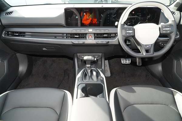 2025 Kia K4 GT-Line CL4m