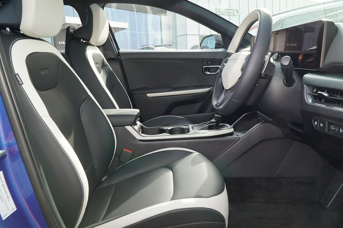 2025 Kia K4 GT-Line CL4m