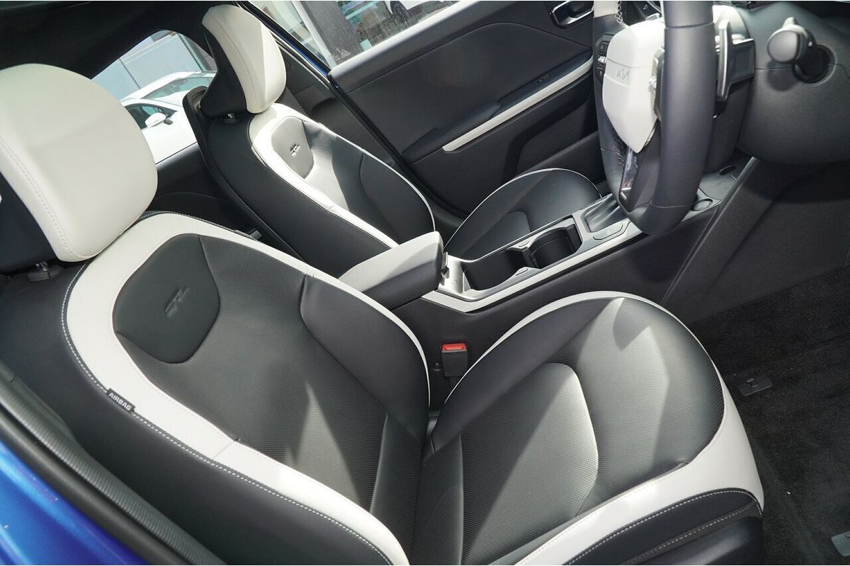 2025 Kia K4 GT-Line CL4m