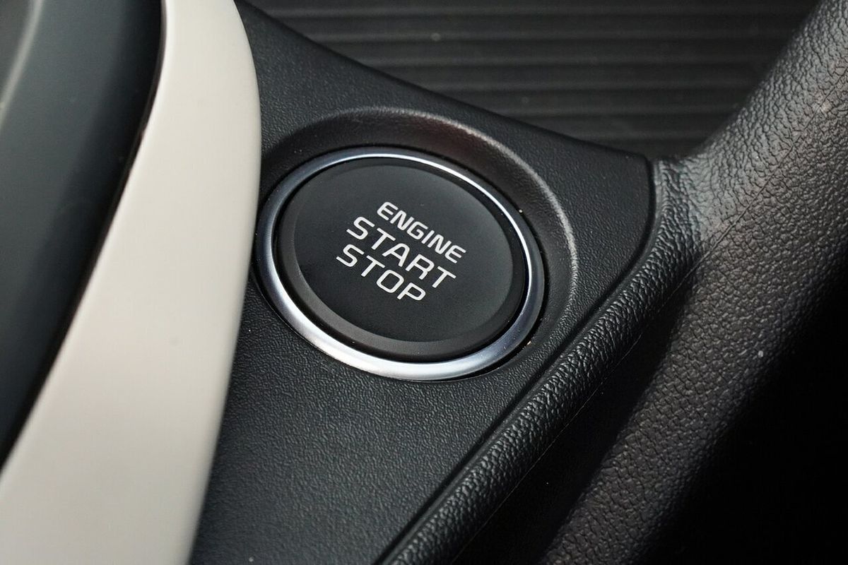 2025 Kia K4 GT-Line CL4m