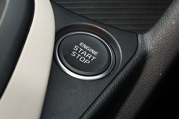 2025 Kia K4 GT-Line CL4m