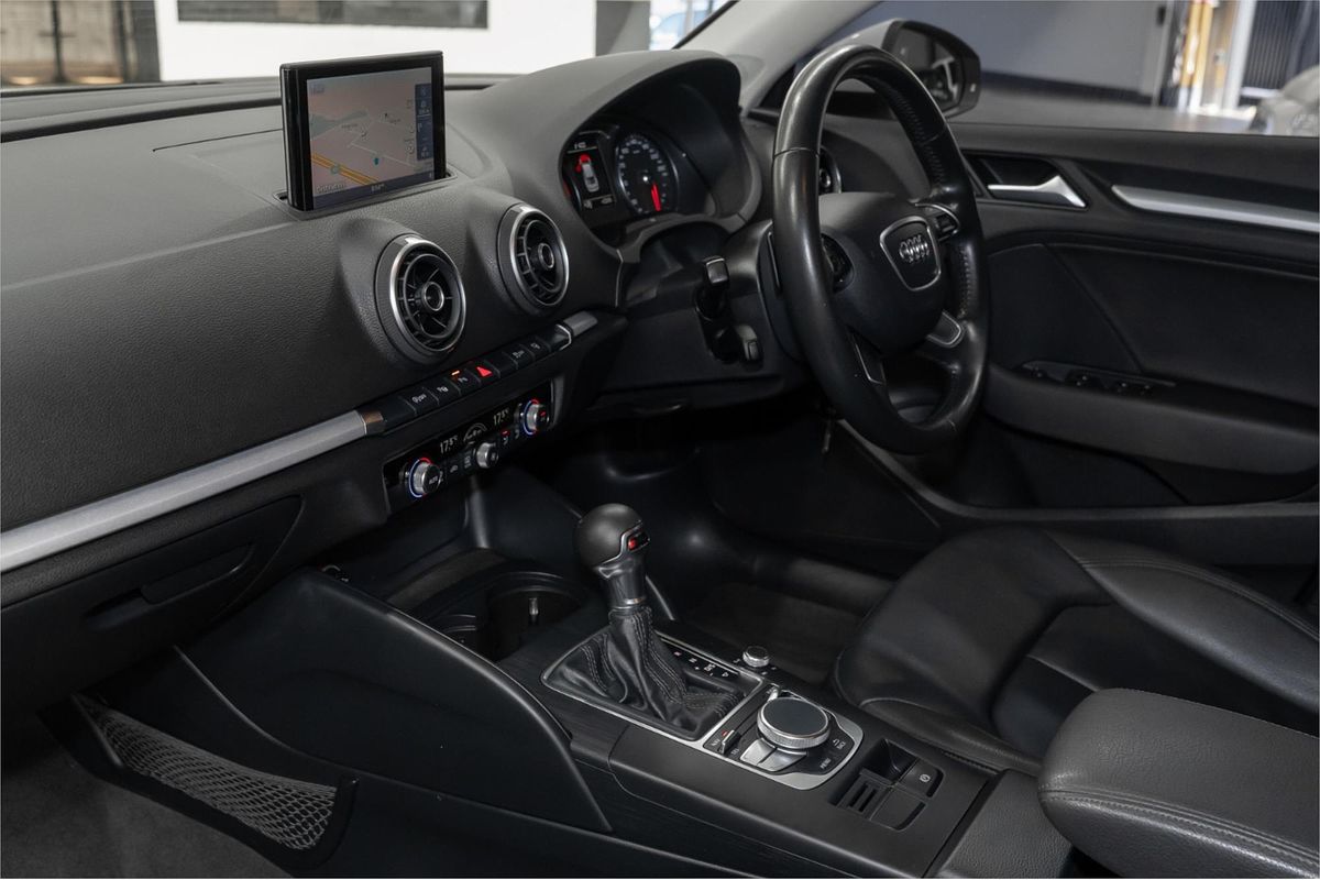 2015 Audi A3 Attraction 8V