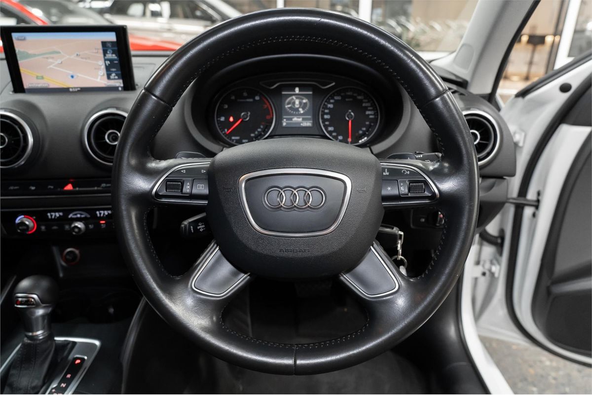 2015 Audi A3 Attraction 8V