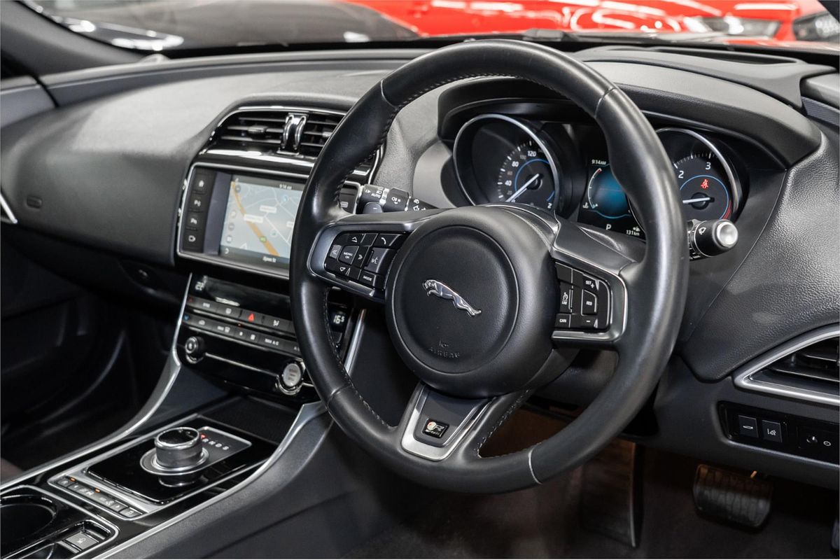 2016 Jaguar XE 20d R-Sport X760