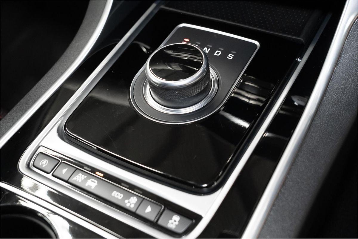 2016 Jaguar XE 20d R-Sport X760
