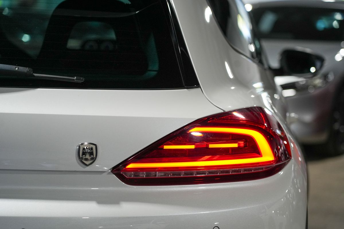 2016 Volkswagen Scirocco R Wolfsburg Edition 1S