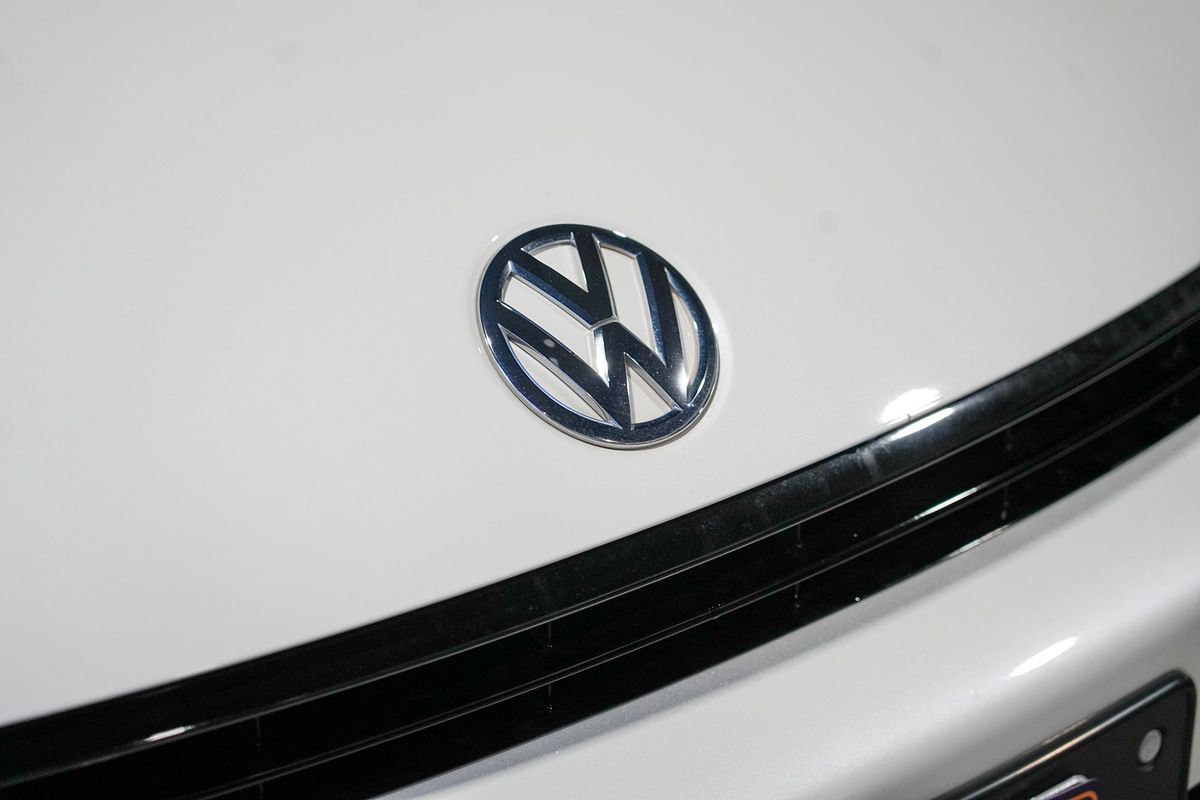 2016 Volkswagen Scirocco R Wolfsburg Edition 1S