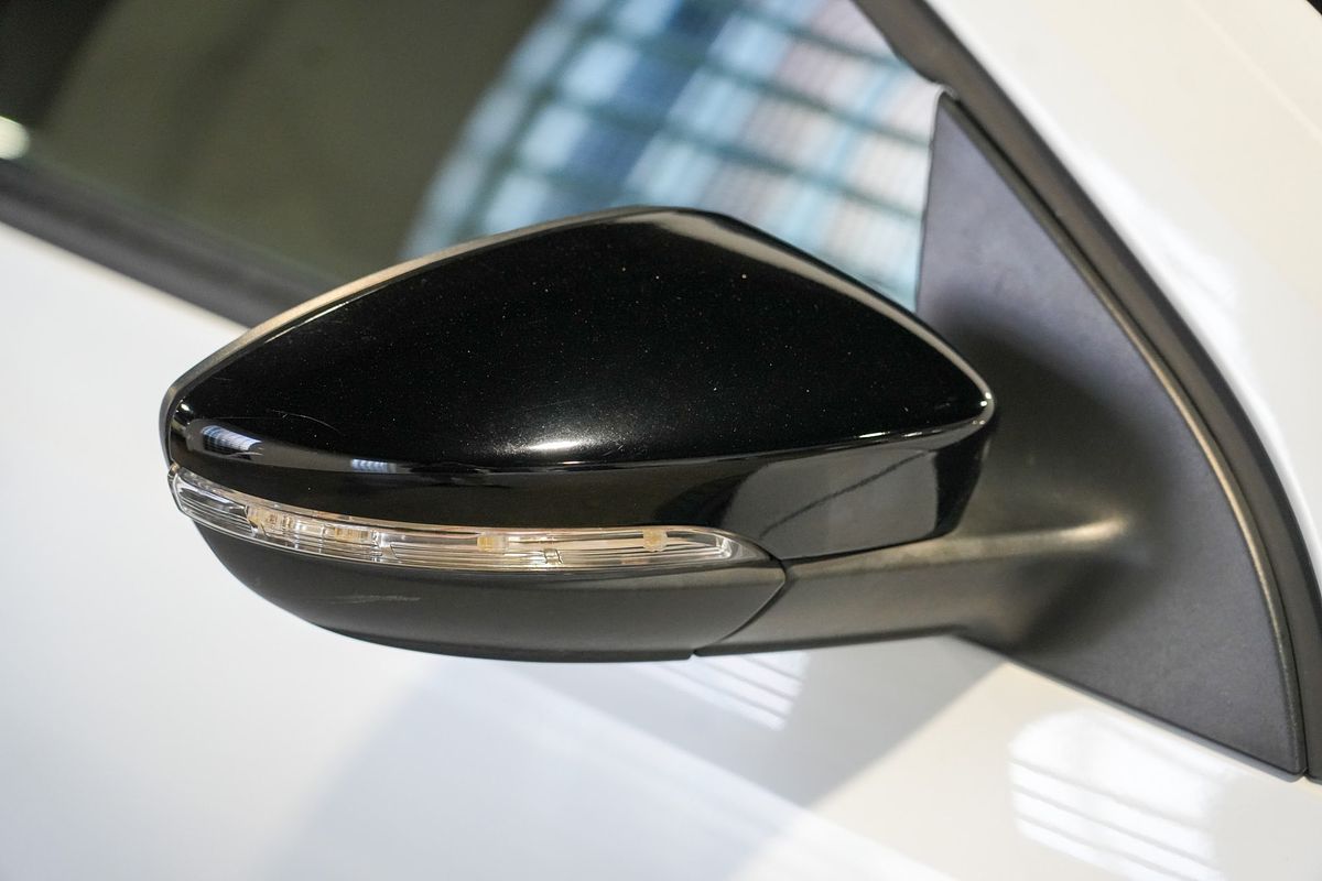 2016 Volkswagen Scirocco R Wolfsburg Edition 1S