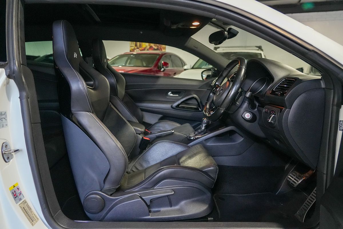 2016 Volkswagen Scirocco R Wolfsburg Edition 1S