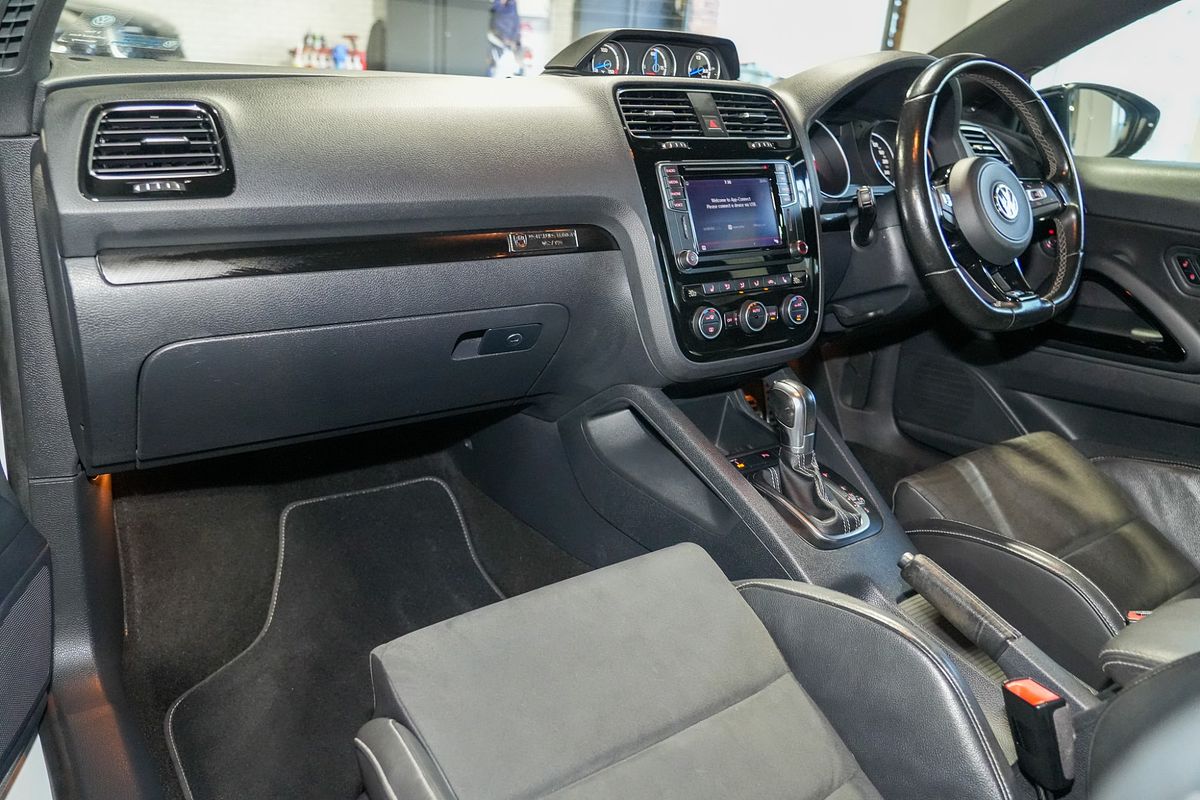 2016 Volkswagen Scirocco R Wolfsburg Edition 1S