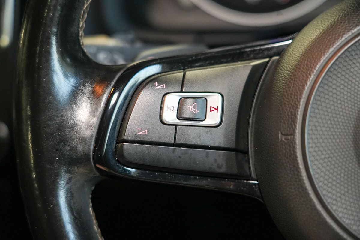 2016 Volkswagen Scirocco R Wolfsburg Edition 1S