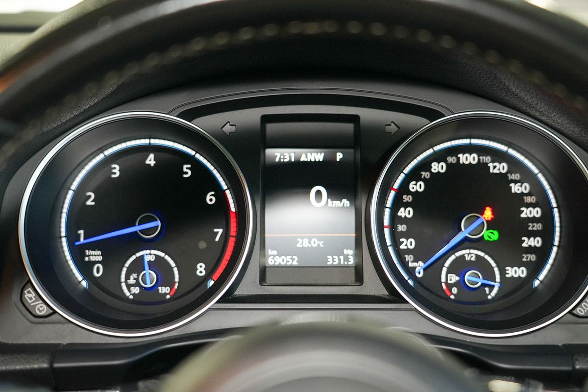 2016 Volkswagen Scirocco R Wolfsburg Edition 1S