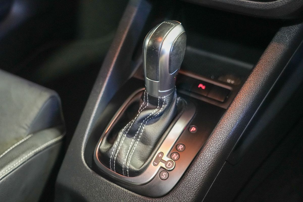 2016 Volkswagen Scirocco R Wolfsburg Edition 1S