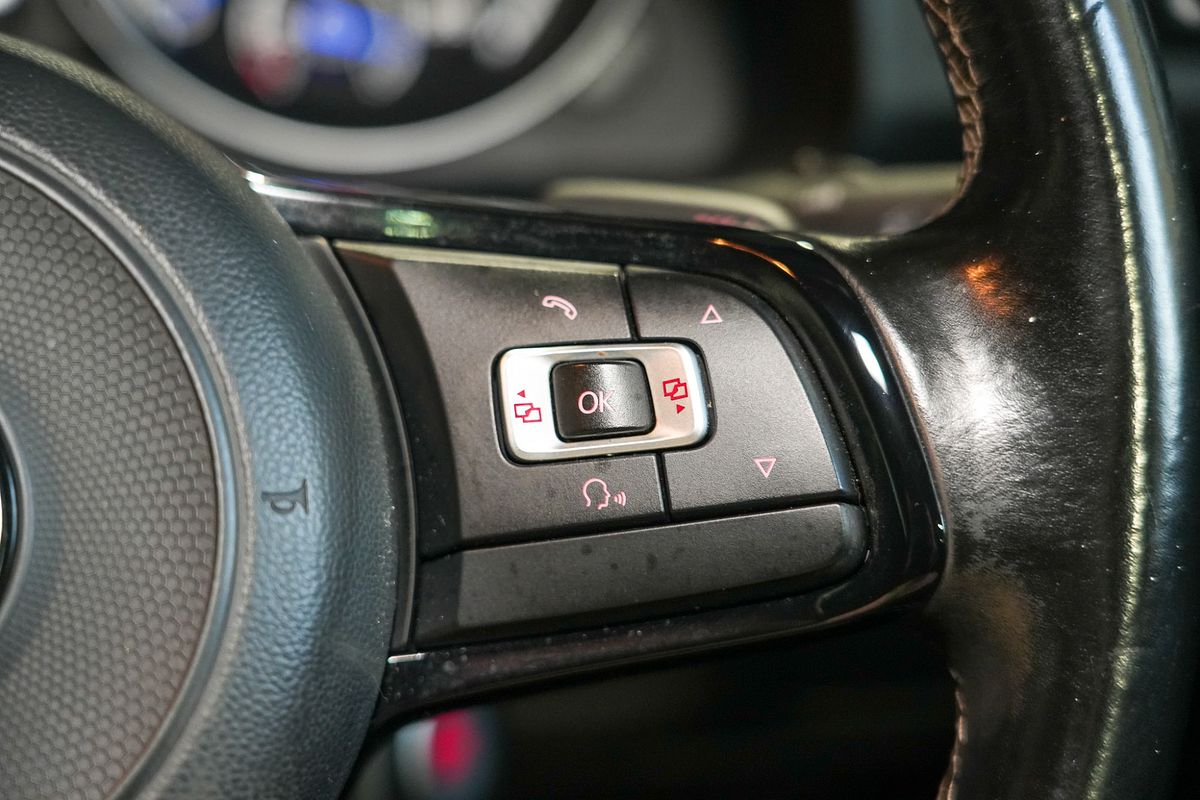 2016 Volkswagen Scirocco R Wolfsburg Edition 1S