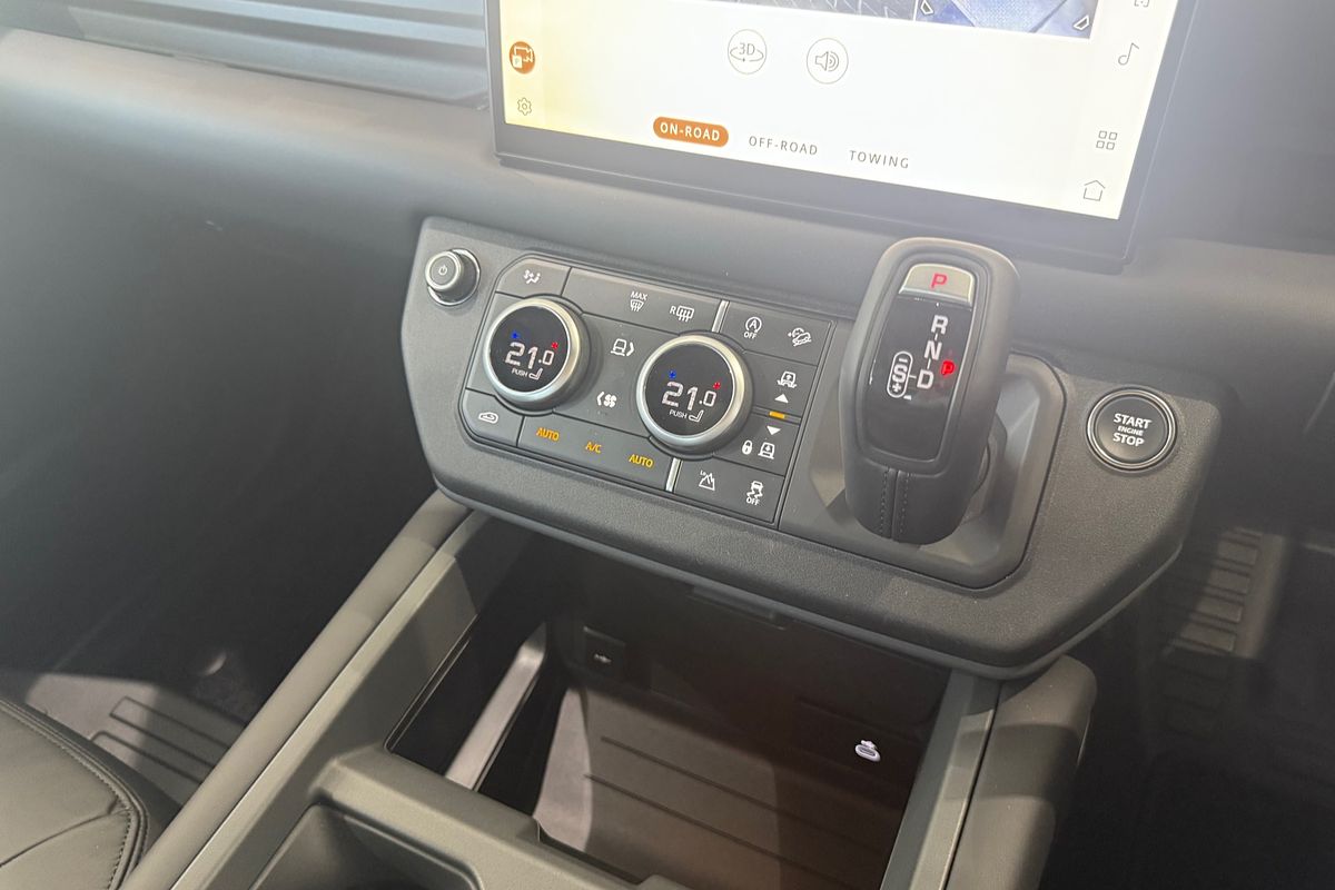 2025 Land Rover Defender 110 D350 X-Dynamic HSE L663