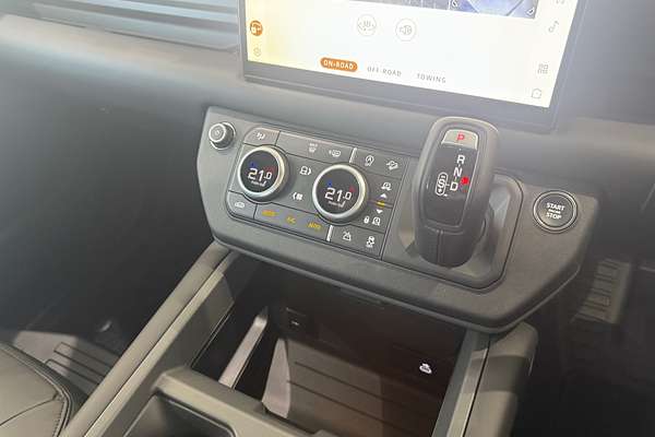 2025 Land Rover Defender 110 D350 X-Dynamic HSE L663