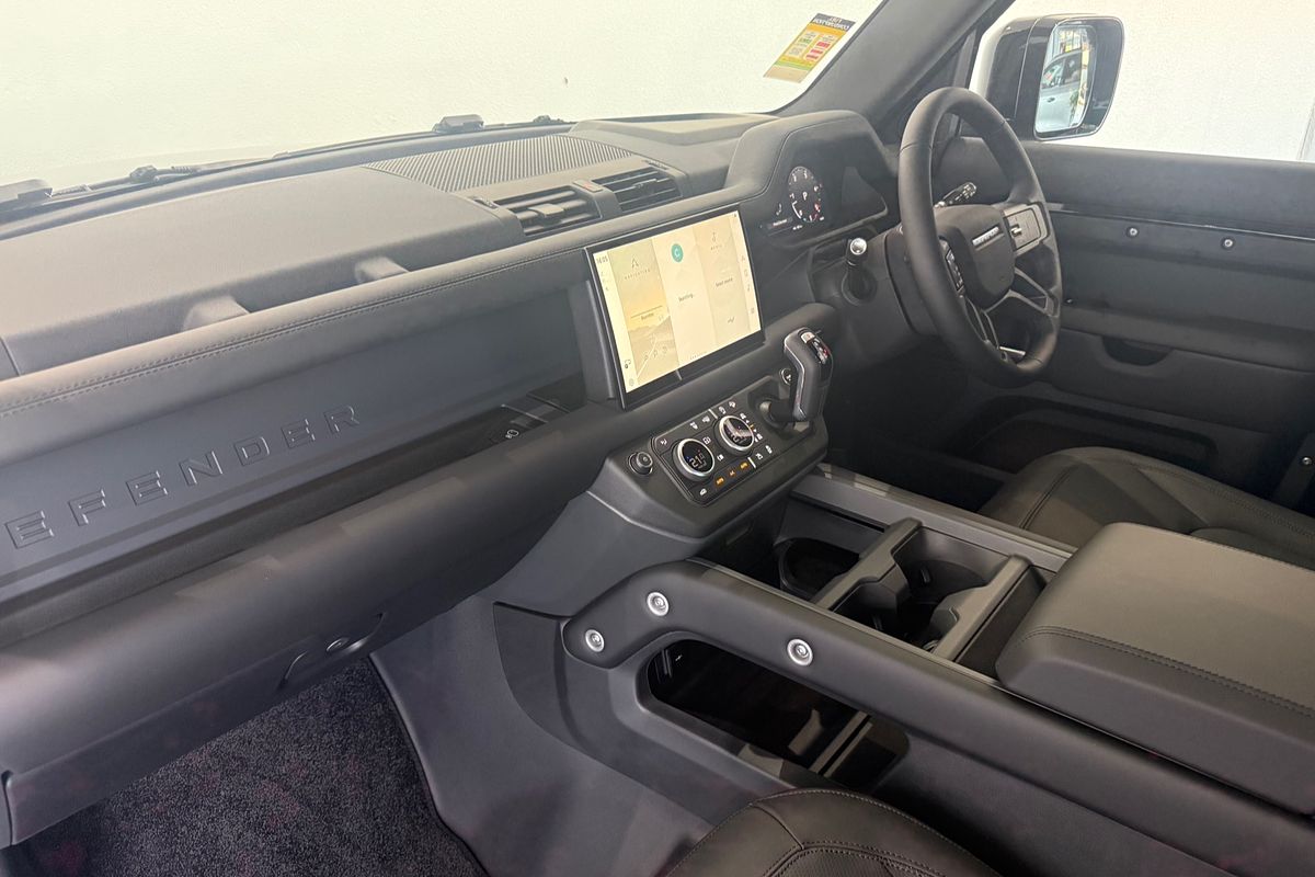 2025 Land Rover Defender 110 D350 X-Dynamic HSE L663