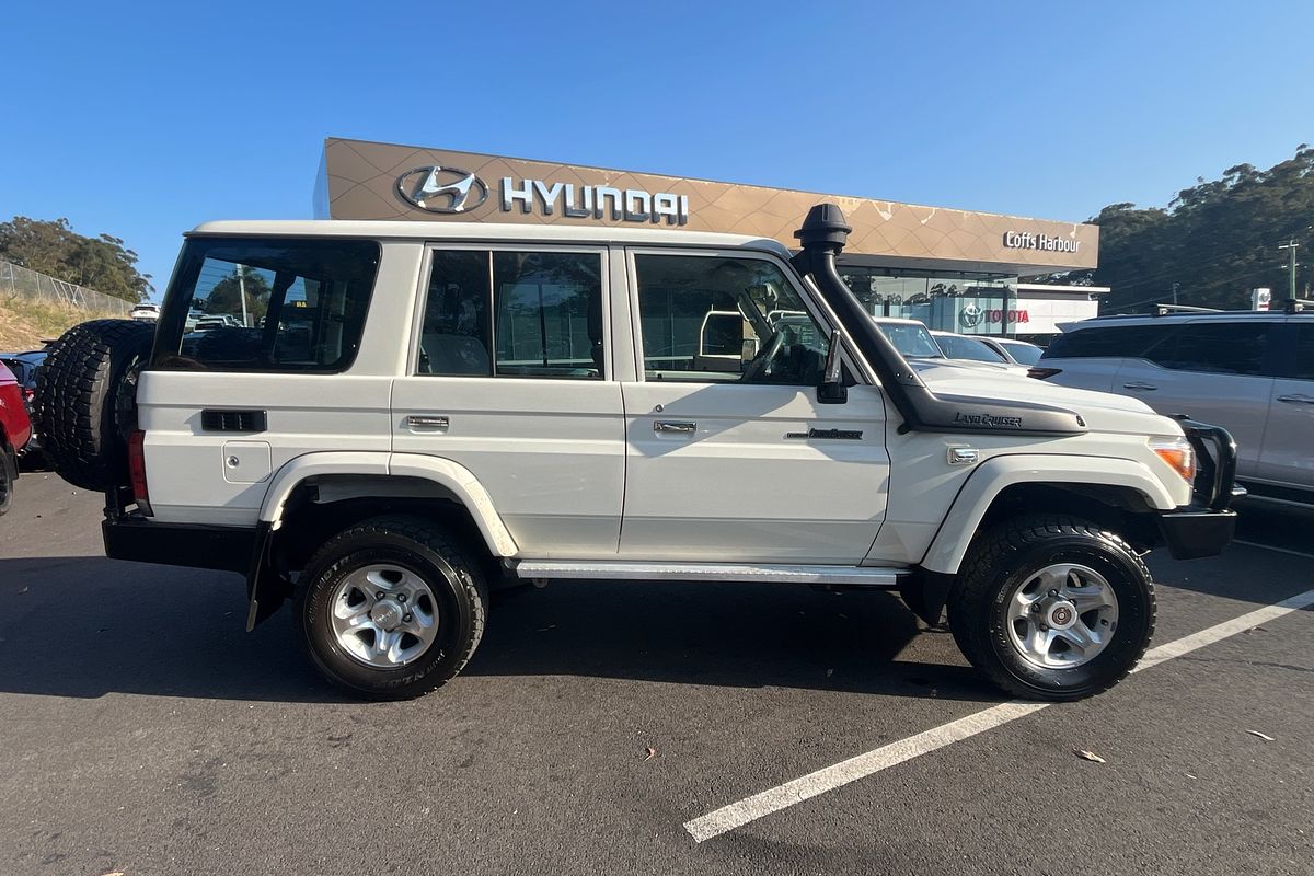 2020 Toyota Landcruiser GXL VDJ76R