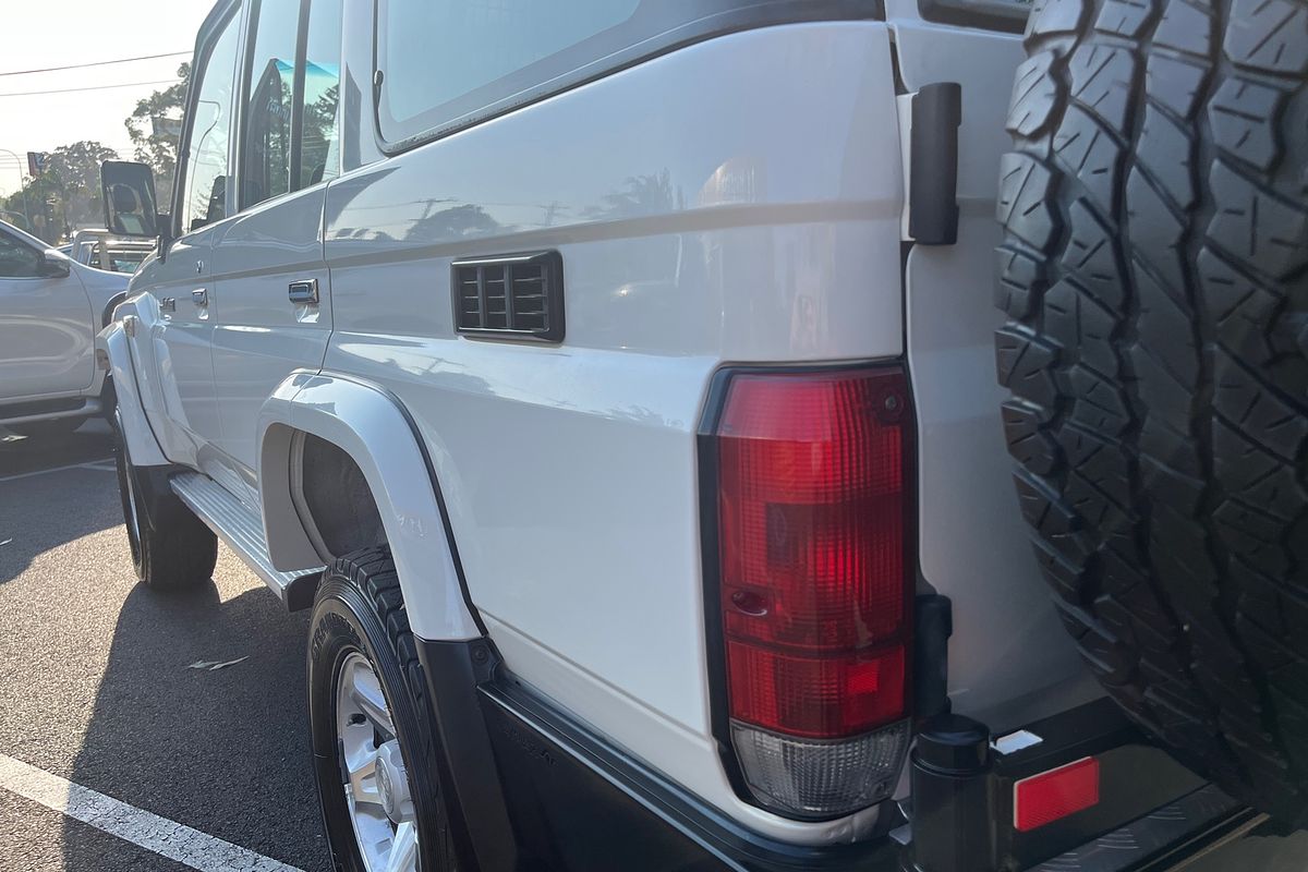 2020 Toyota Landcruiser GXL VDJ76R