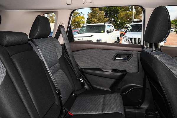 2024 Nissan X-TRAIL ST T33