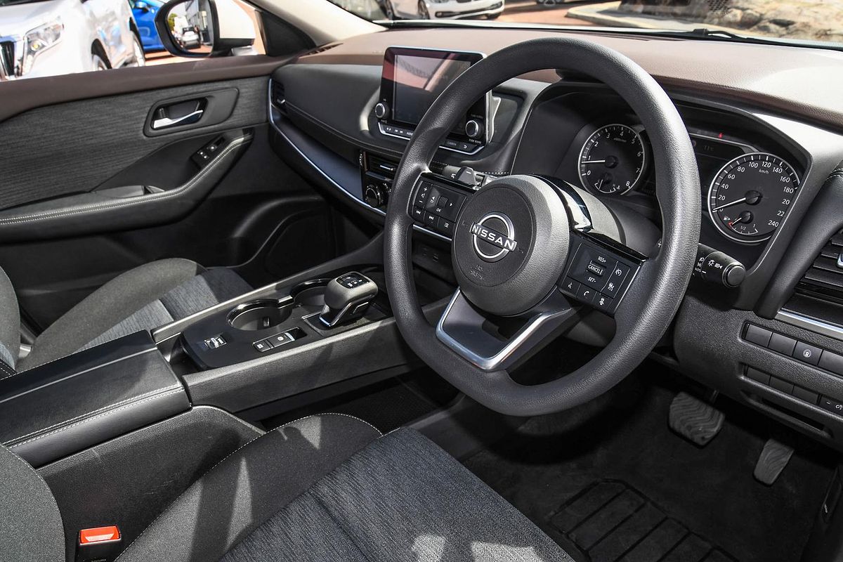 2024 Nissan X-TRAIL ST T33