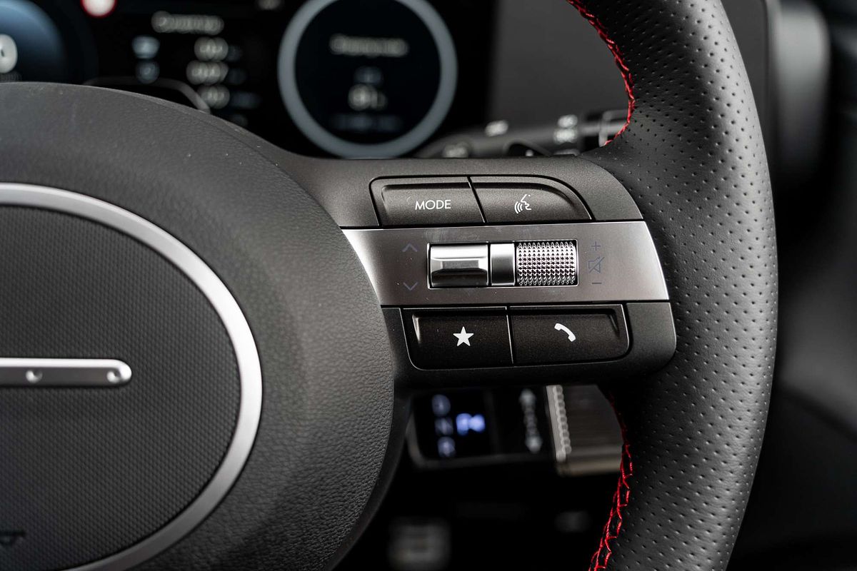 2025 Hyundai Kona Premium N Line SX2.V3