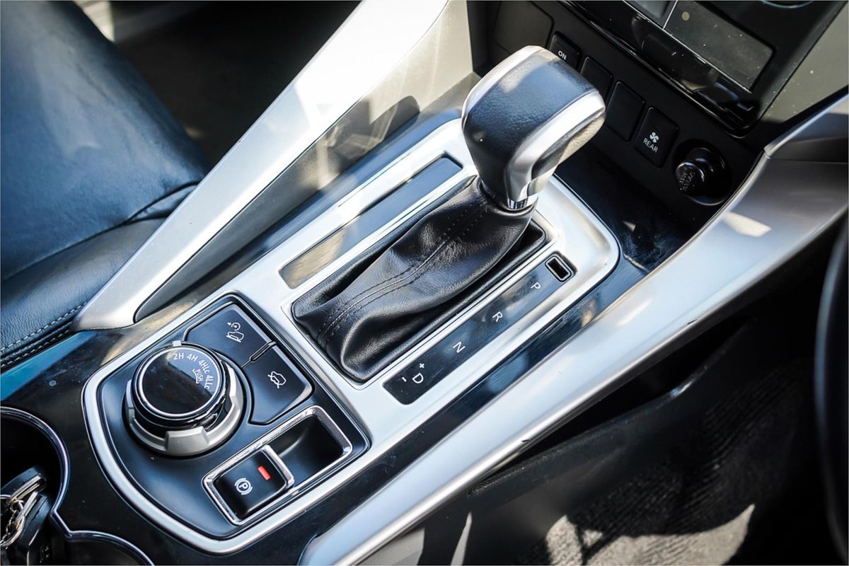 2017 Mitsubishi Pajero Sport GLS QE