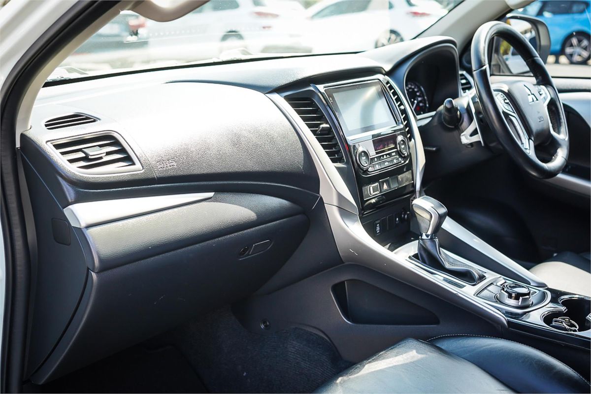 2017 Mitsubishi Pajero Sport GLS QE