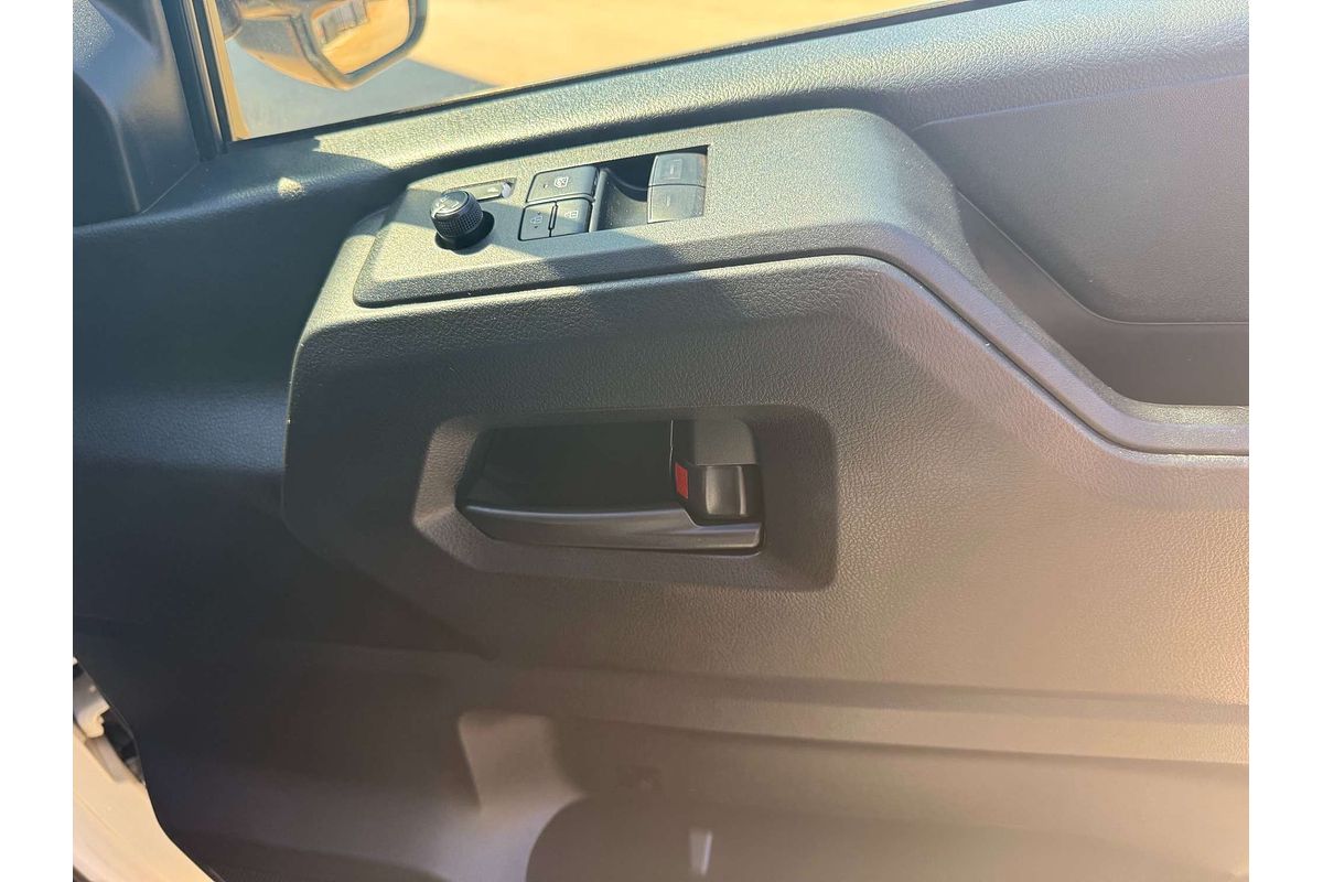 2020 Toyota Hiace Commuter GDH322R ELWB