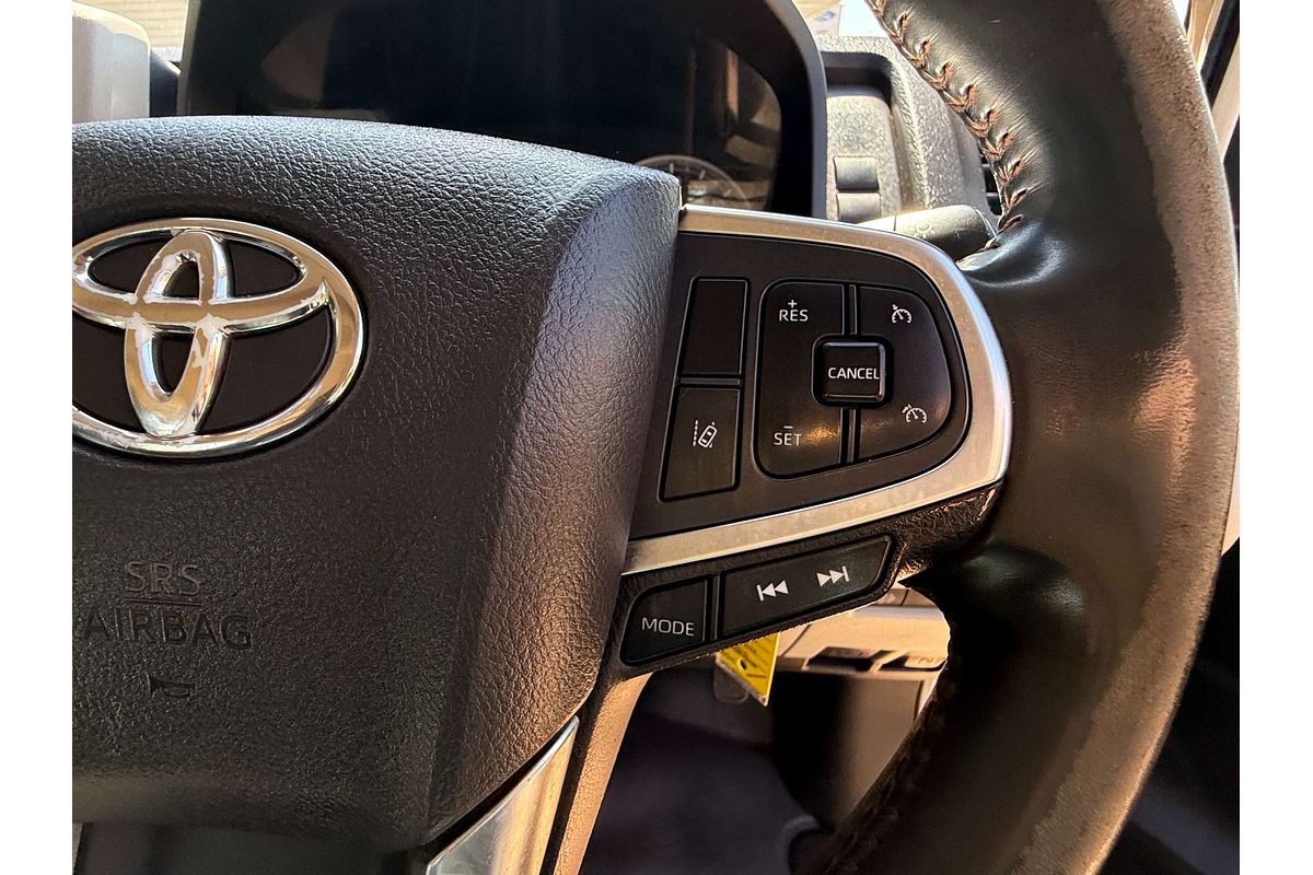 2020 Toyota Hiace Commuter GDH322R ELWB