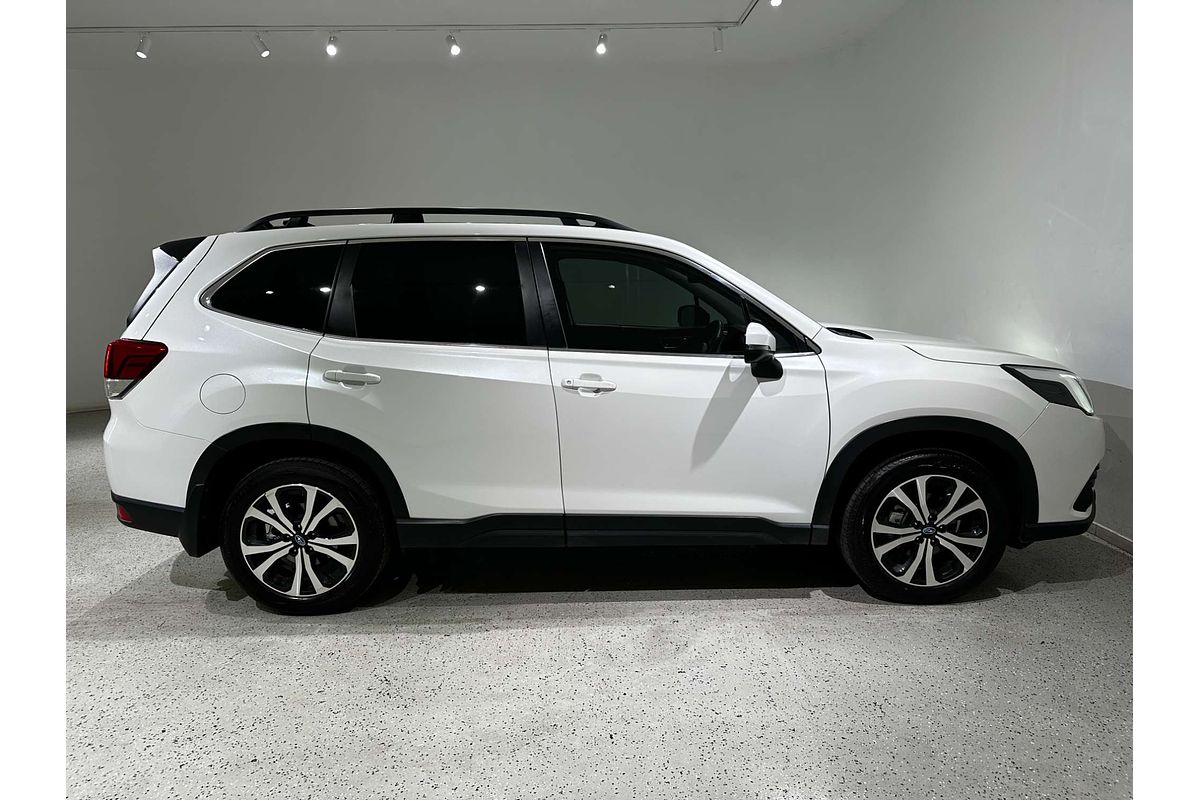 2024 Subaru Forester 2.5i Premium S5