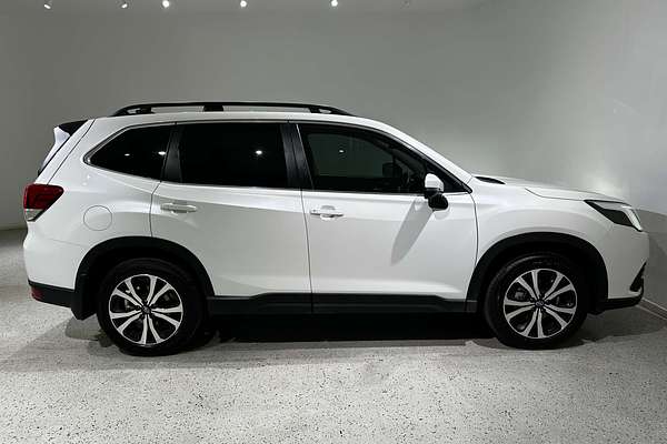 2024 Subaru Forester 2.5i Premium S5