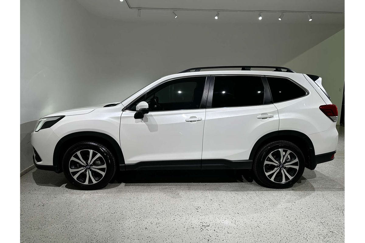 2024 Subaru Forester 2.5i Premium S5