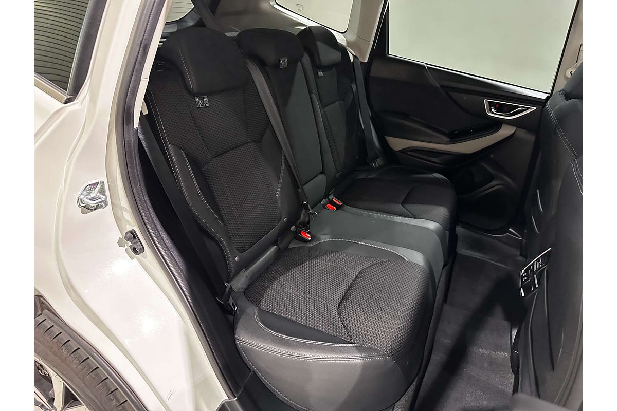 2024 Subaru Forester 2.5i Premium S5