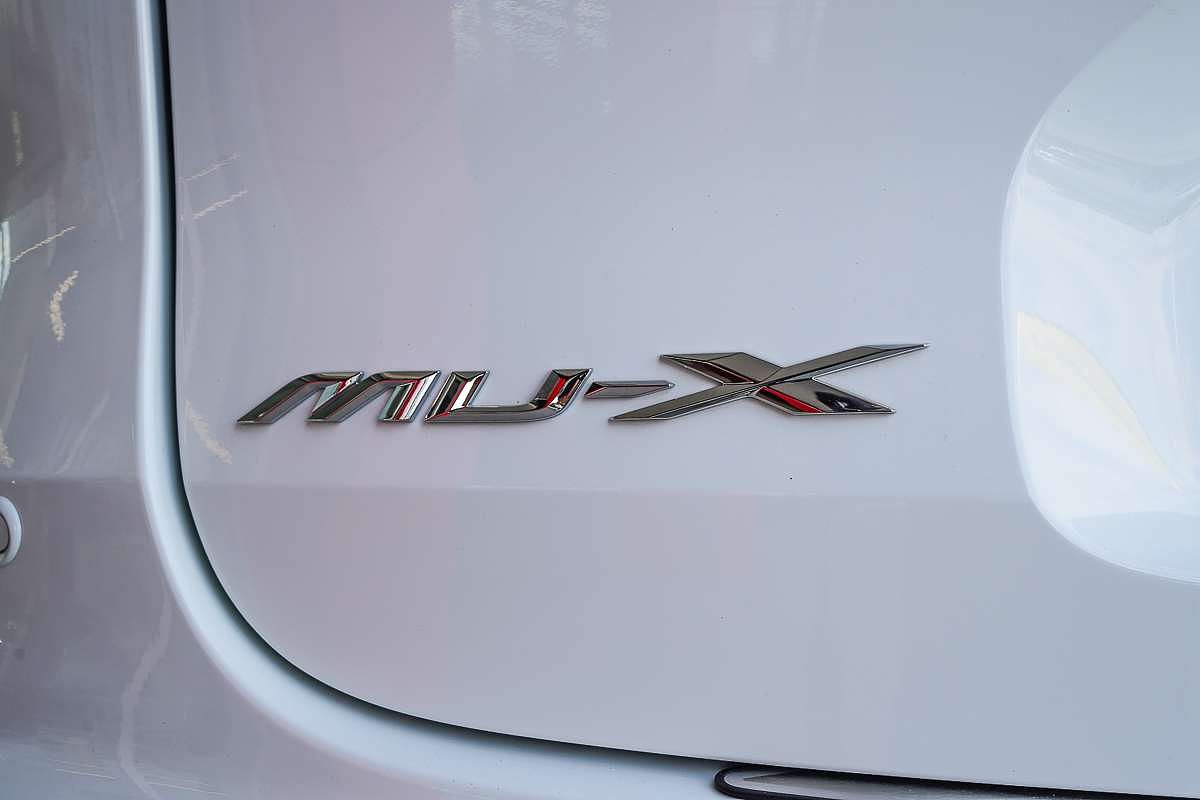 2024 Isuzu MU-X LS-T