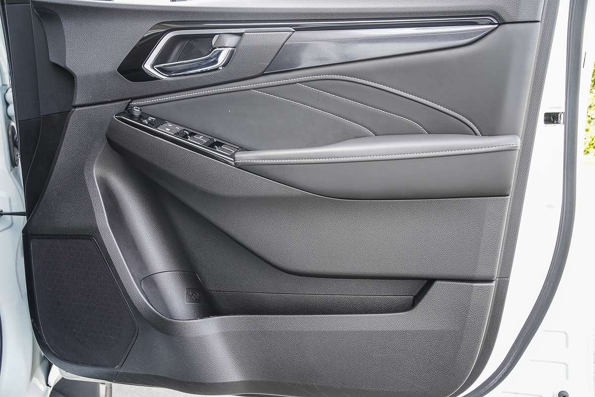 2024 Isuzu MU-X LS-T