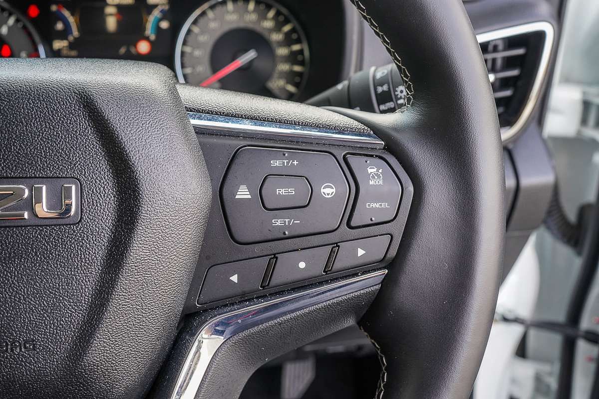 2024 Isuzu MU-X LS-T