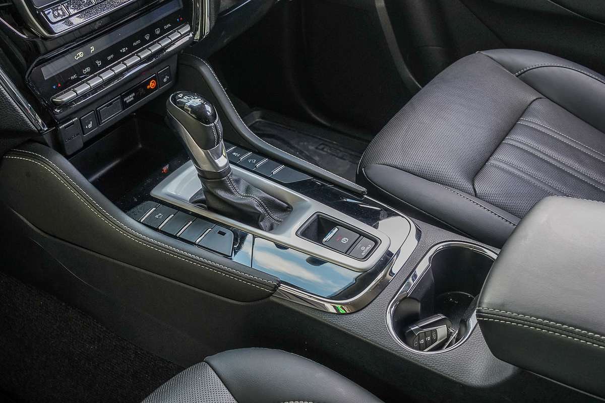 2024 Isuzu MU-X LS-T