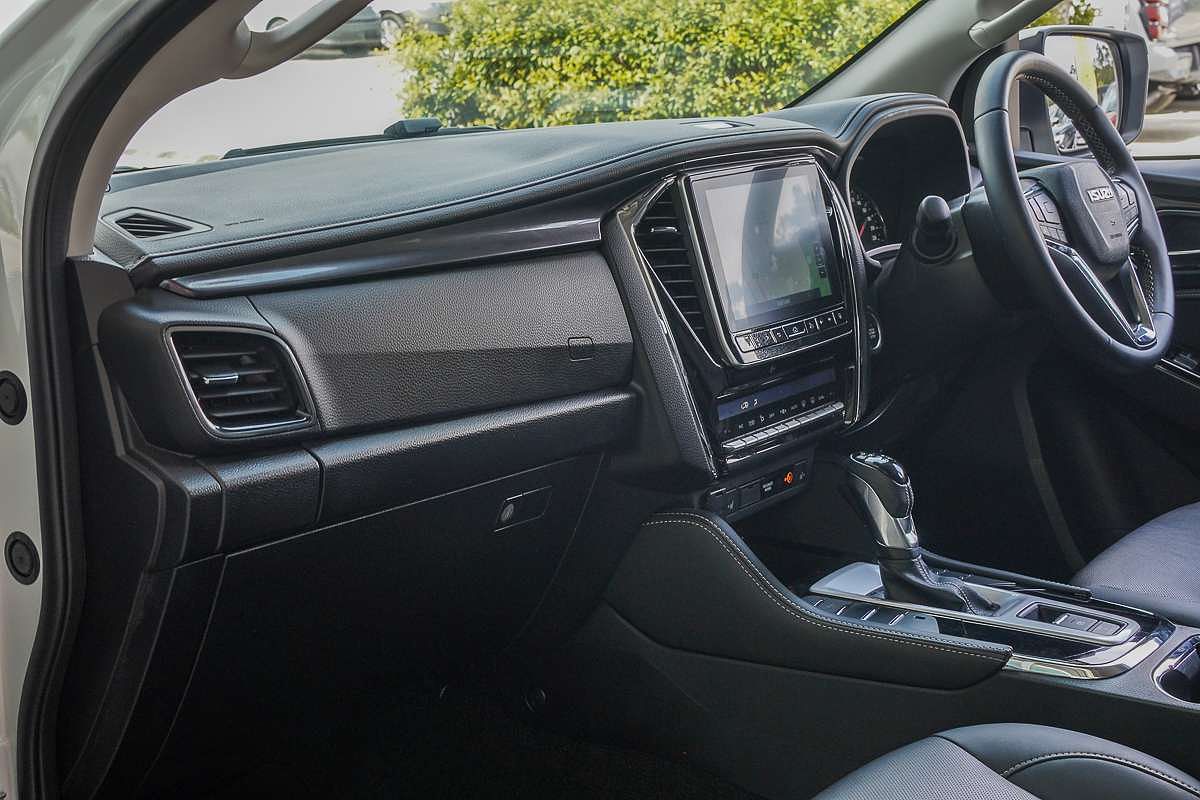 2024 Isuzu MU-X LS-T