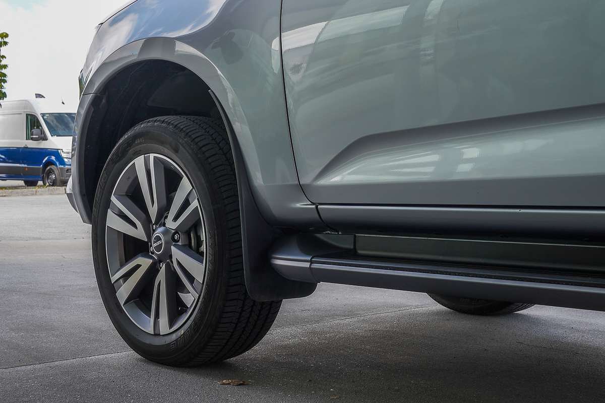 2024 Isuzu MU-X LS-T