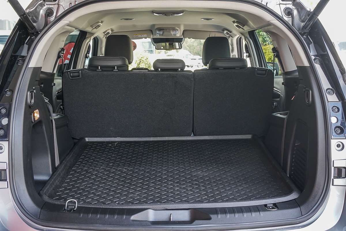 2024 Isuzu MU-X LS-T