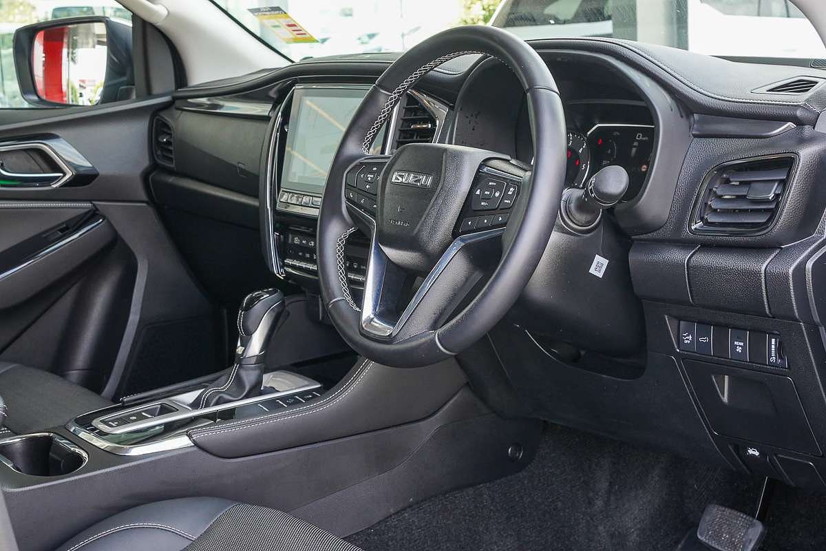 2024 Isuzu MU-X LS-T