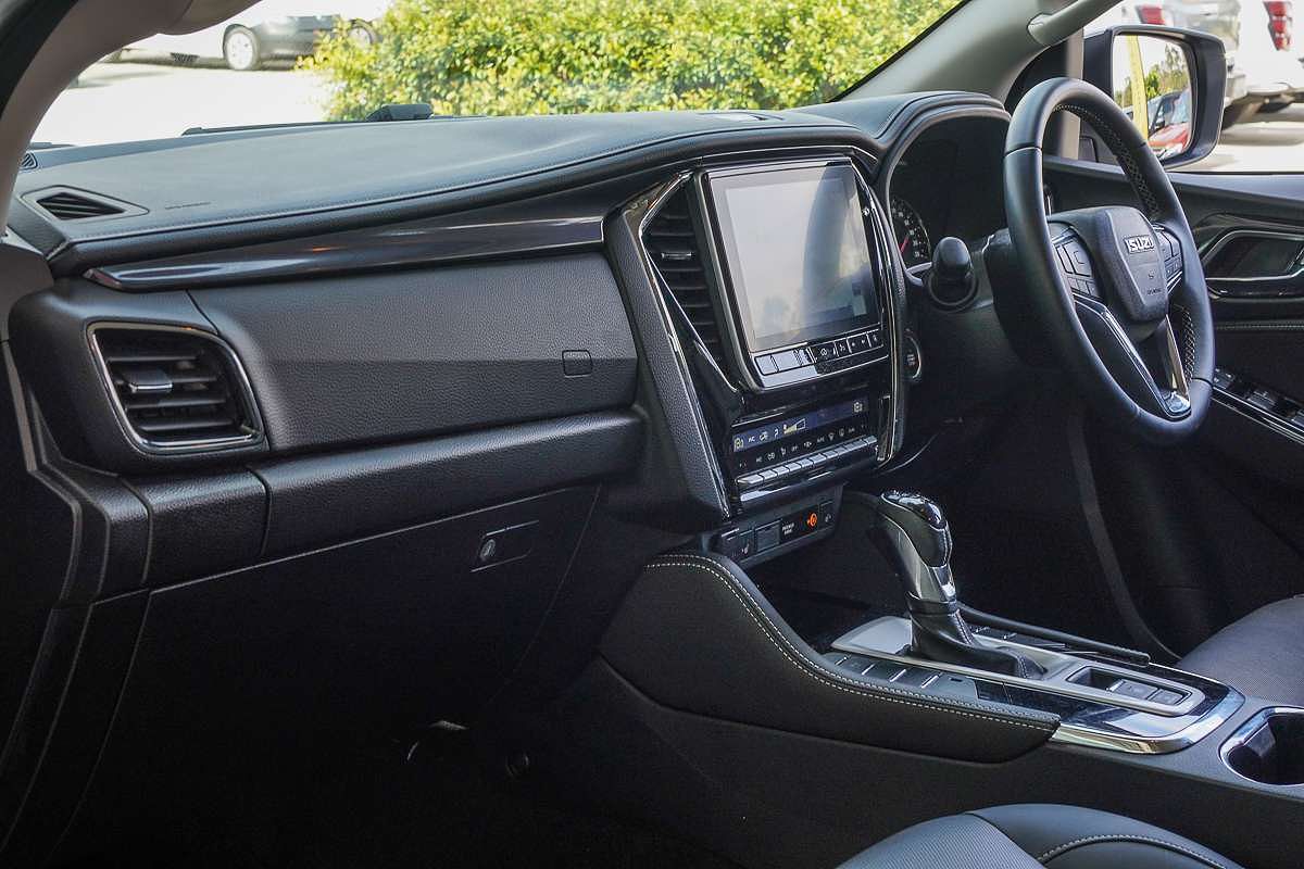 2024 Isuzu MU-X LS-T