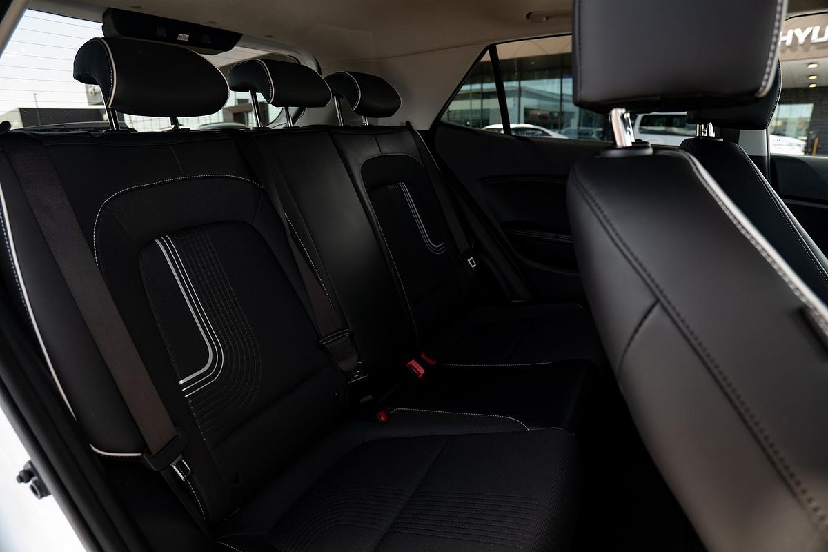 2023 Hyundai Venue Elite QX.V5