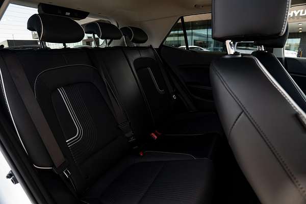 2023 Hyundai Venue Elite QX.V5