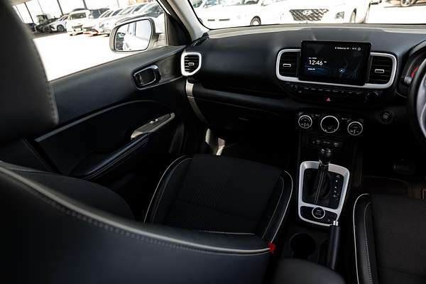 2023 Hyundai Venue Elite QX.V5