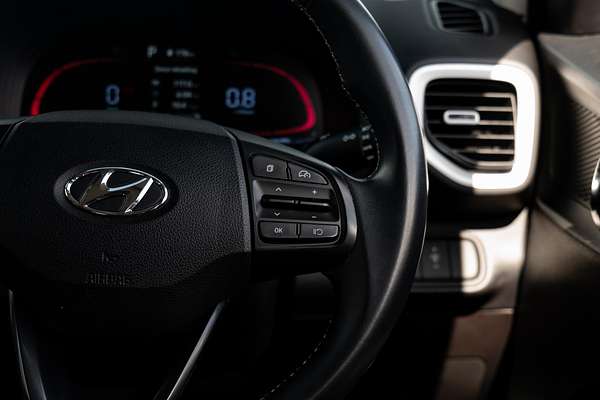 2023 Hyundai Venue Elite QX.V5