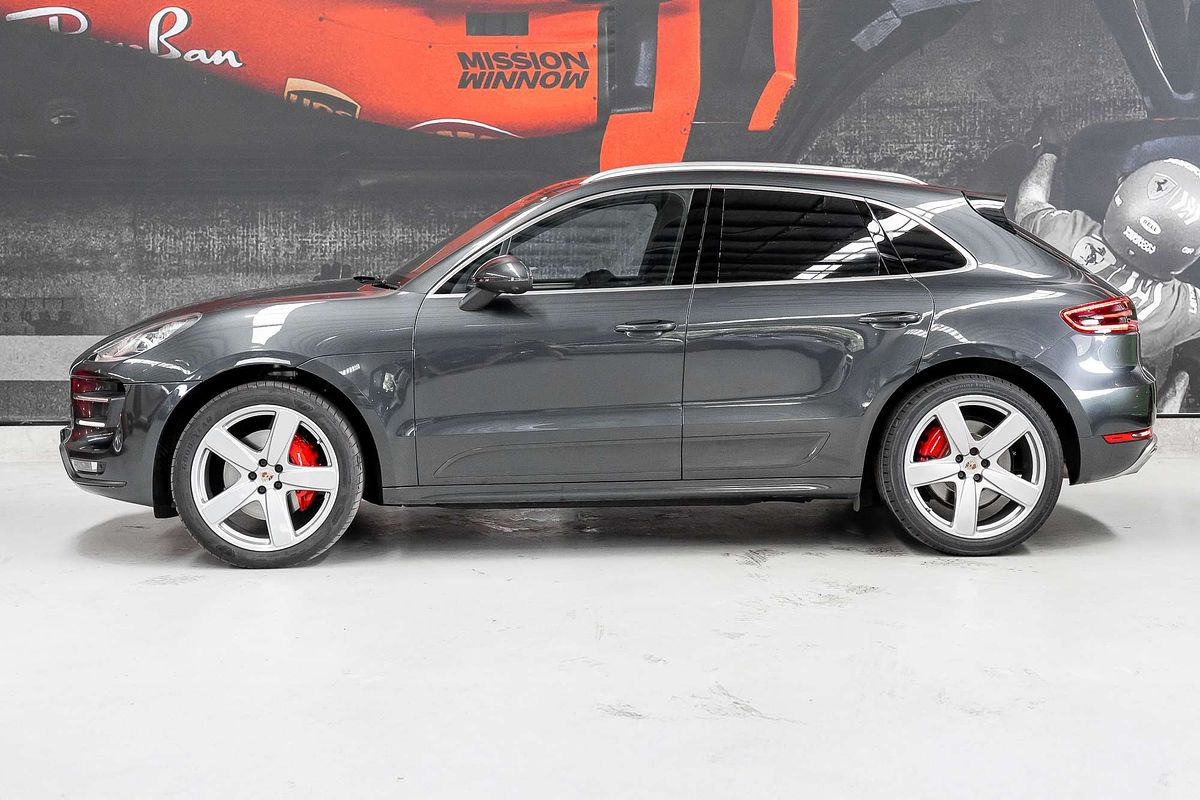2016 Porsche Macan Turbo 95B