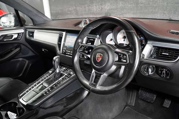 2016 Porsche Macan Turbo 95B